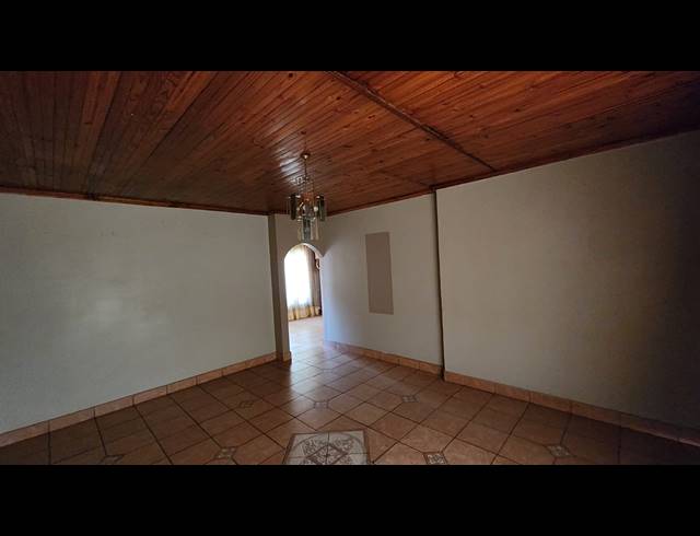 4 BEDROOM FREESTANDING FOR SALE IN ALLANDALE
